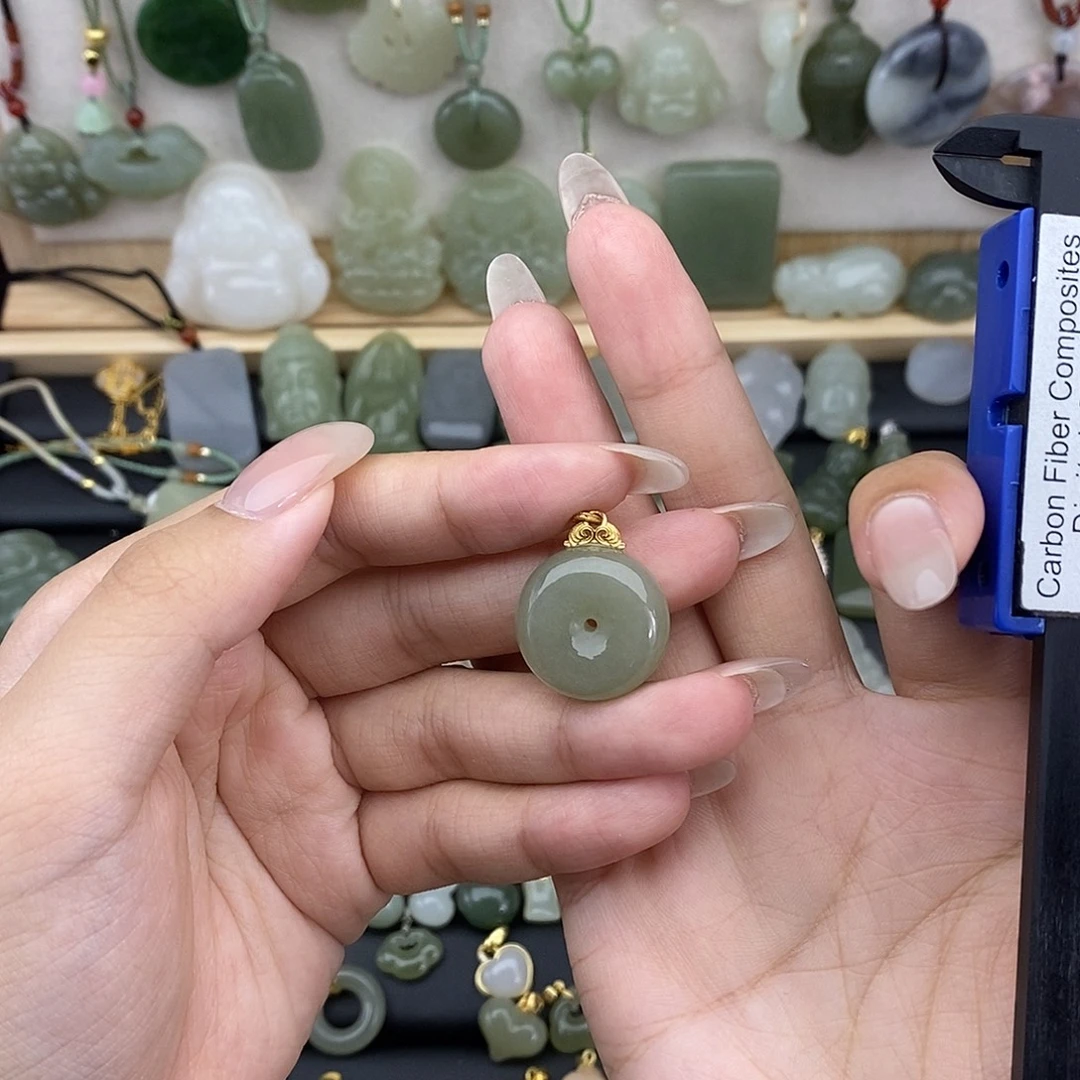 吊坠(赠链)银S925镶嵌和田玉
