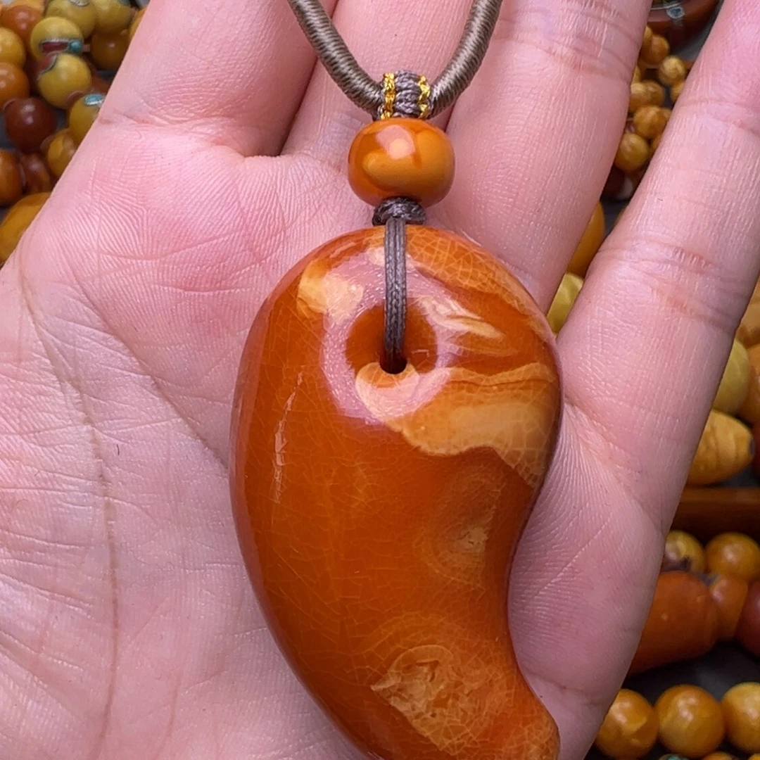 蜜蜡未镶嵌珠宝奇石