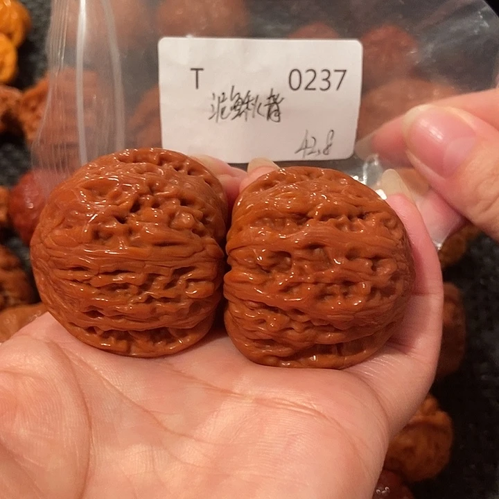 用***宝文玩核桃吊坠泥鳅背42.8