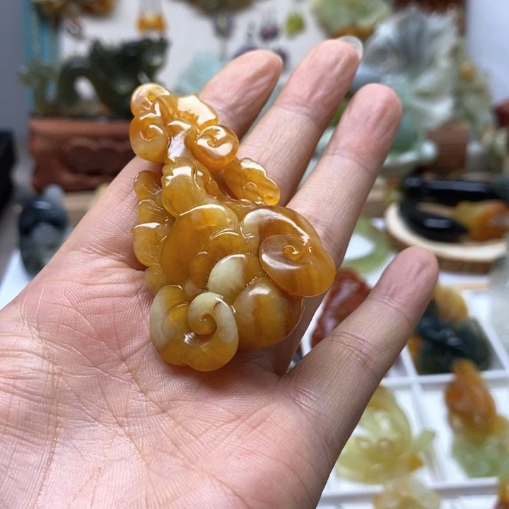 未镶嵌蛇纹石玉颈饰