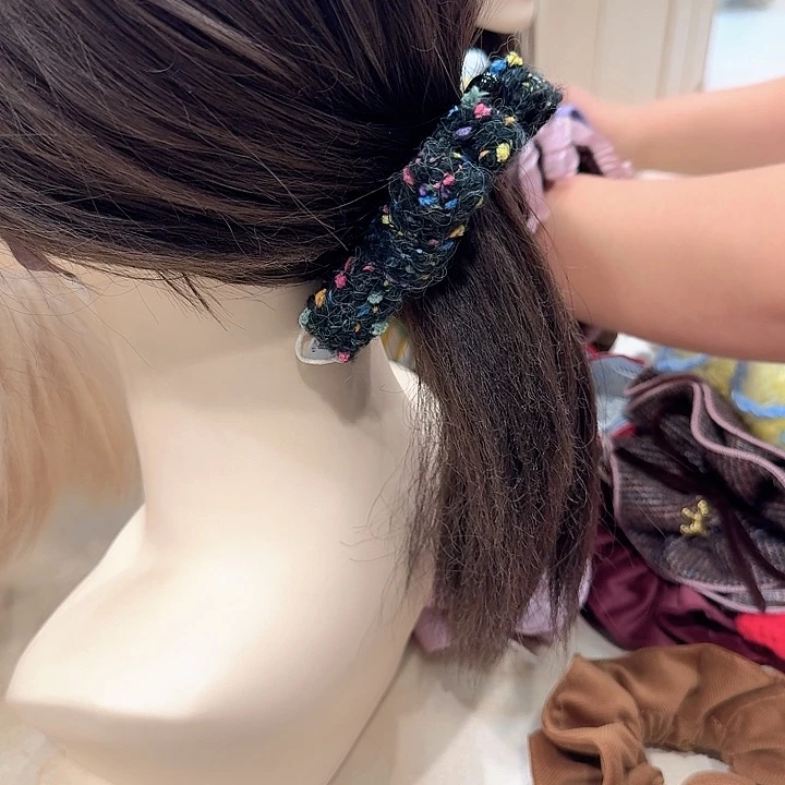 黑色彩点香蕉夹17