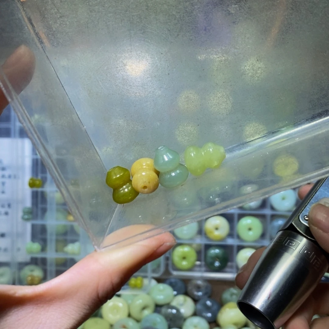 【闪购商品】蛇纹石玉颈饰未镶嵌3