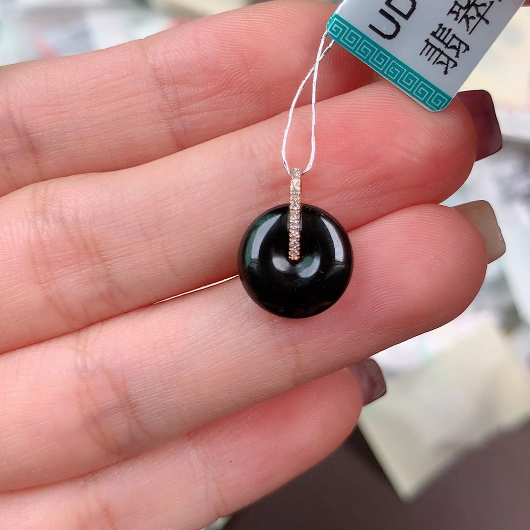 翡翠挂件18K金镶嵌