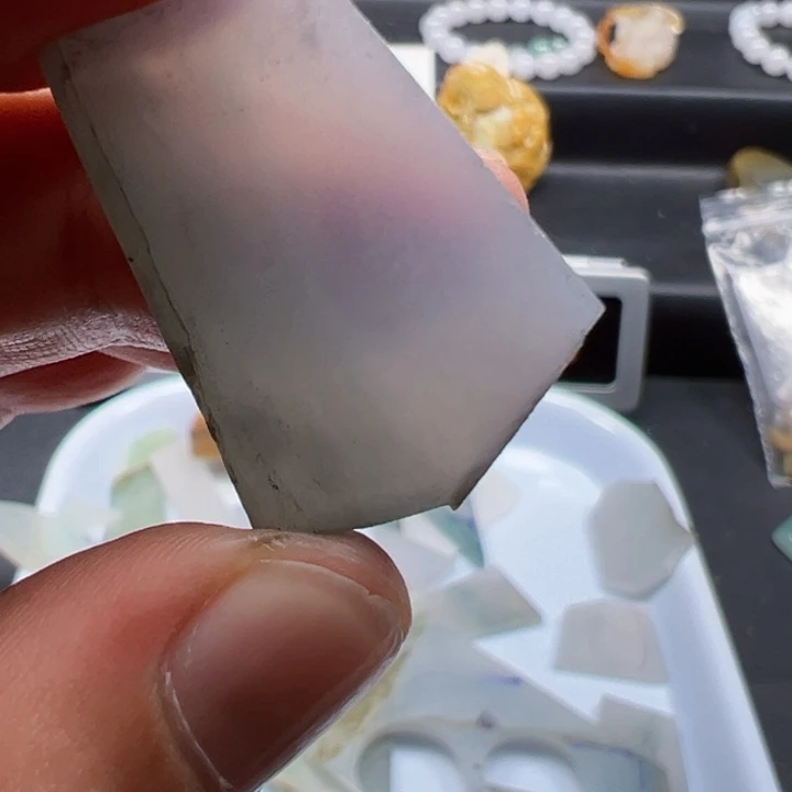 翡翠配石天然A货缅甸翡翠高冰种水