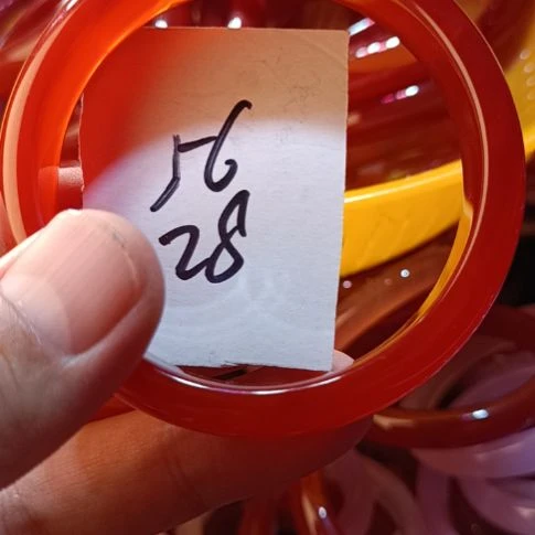 玛瑙/玉髓手镯未镶嵌