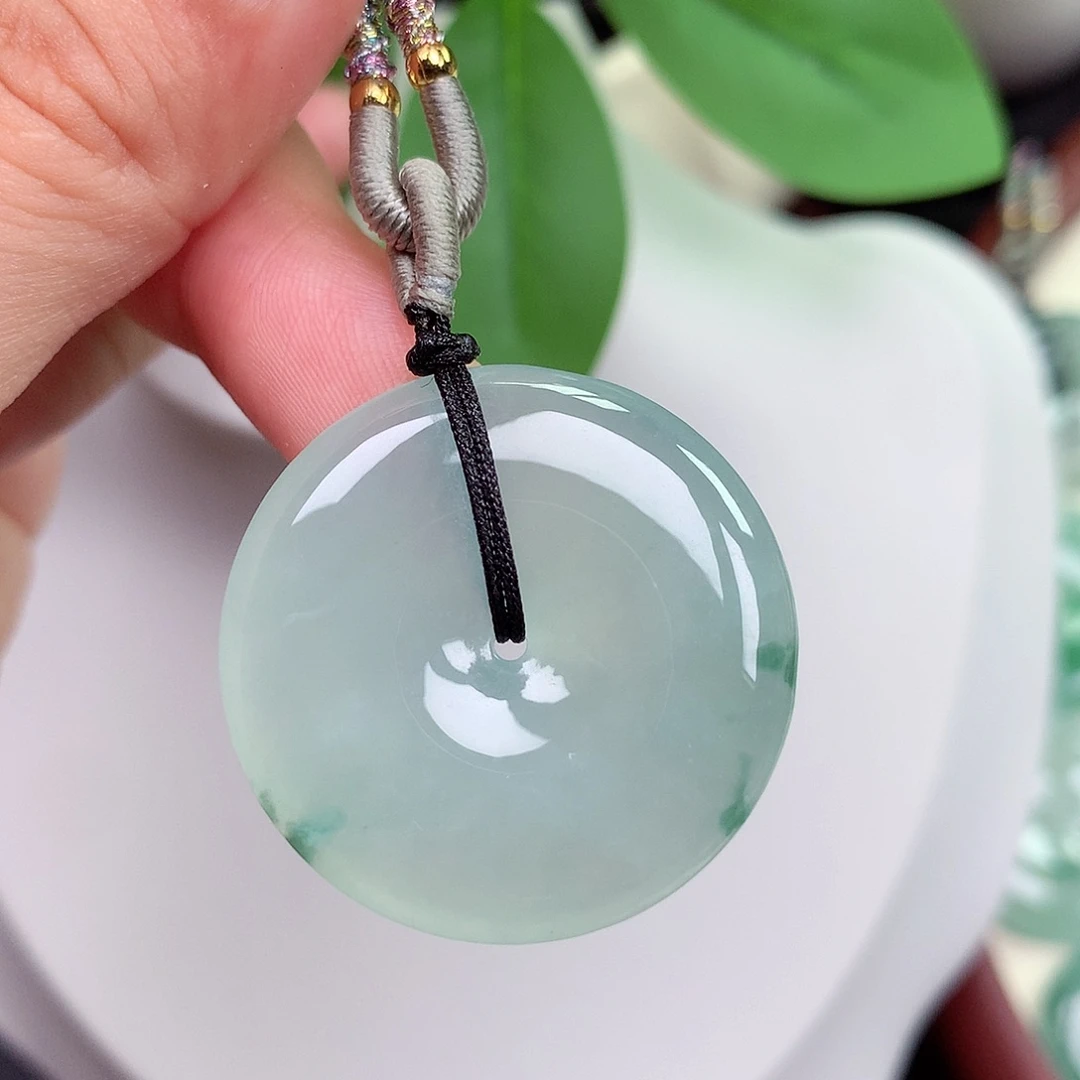 颈饰未镶嵌翡翠平安扣 30.7x5.4mm