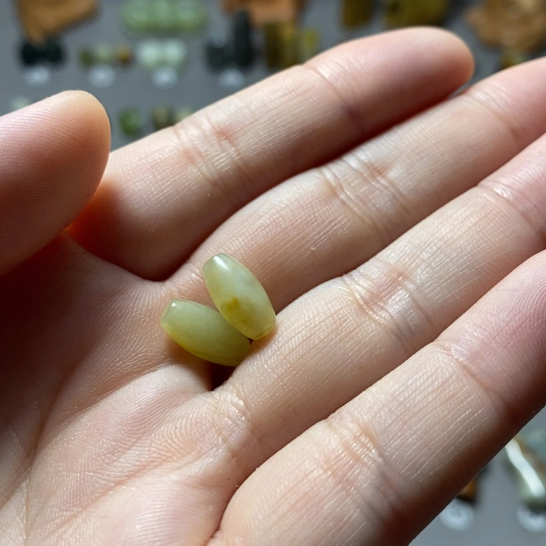 【闪购商品】蛇纹石玉配珠未镶嵌