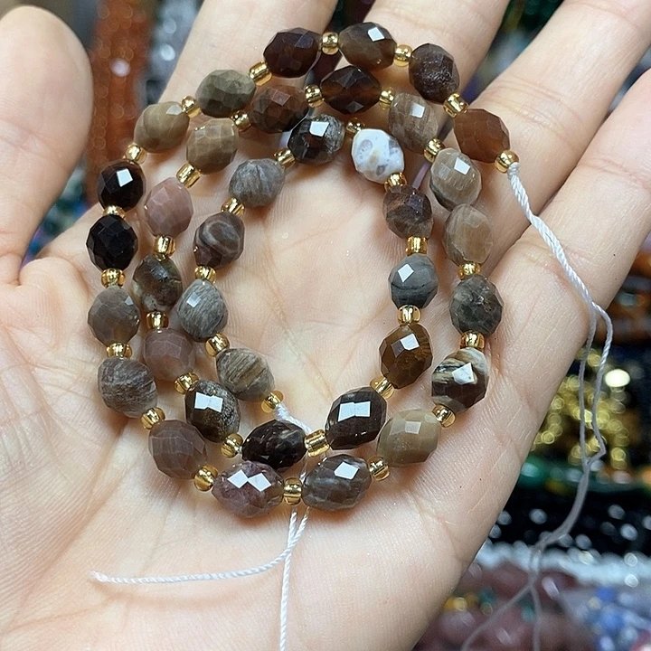 玛瑙/玉髓未镶嵌珠宝半成品天然木化石米七卡6*8mm