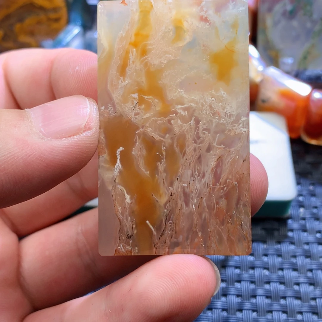 未镶嵌颈饰玛瑙/玉髓热****生