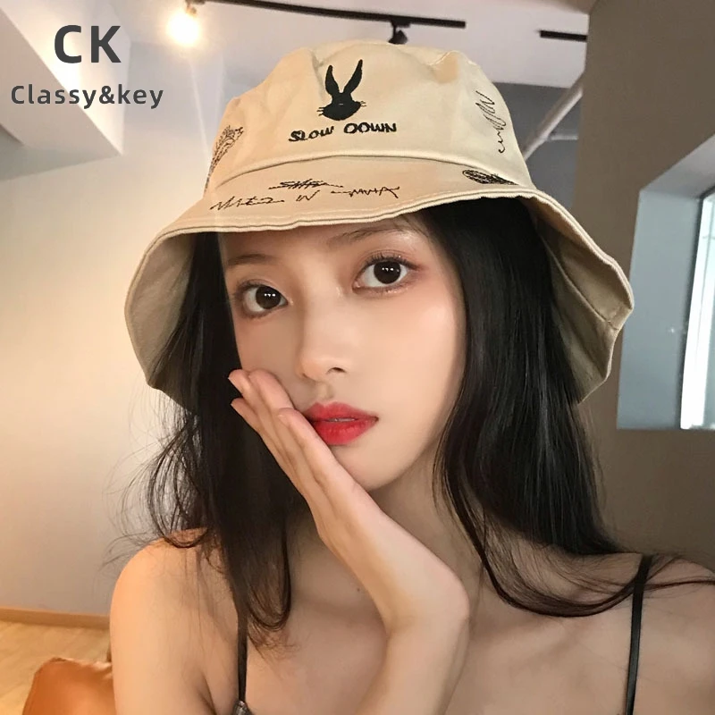 Classy key新加坡设计师联名款明星兔八哥潮流渔夫帽女夏季遮阳帽