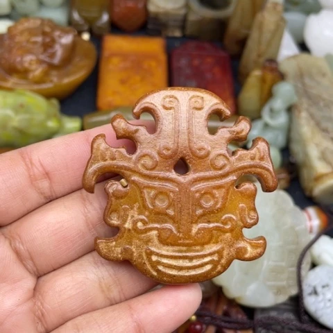 蛇纹石玉未镶嵌颈饰99