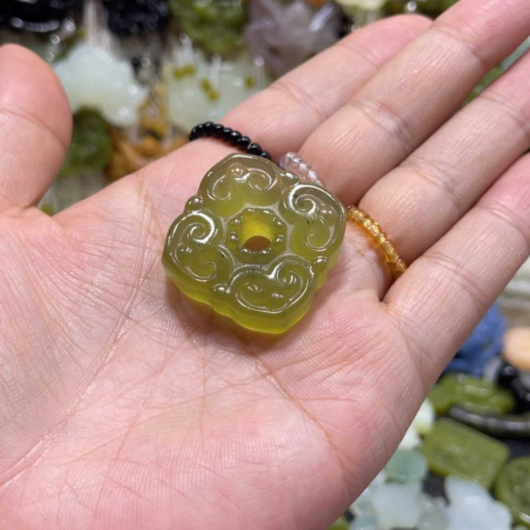 【闪购商品】岫玉颈饰未镶嵌75吊坠