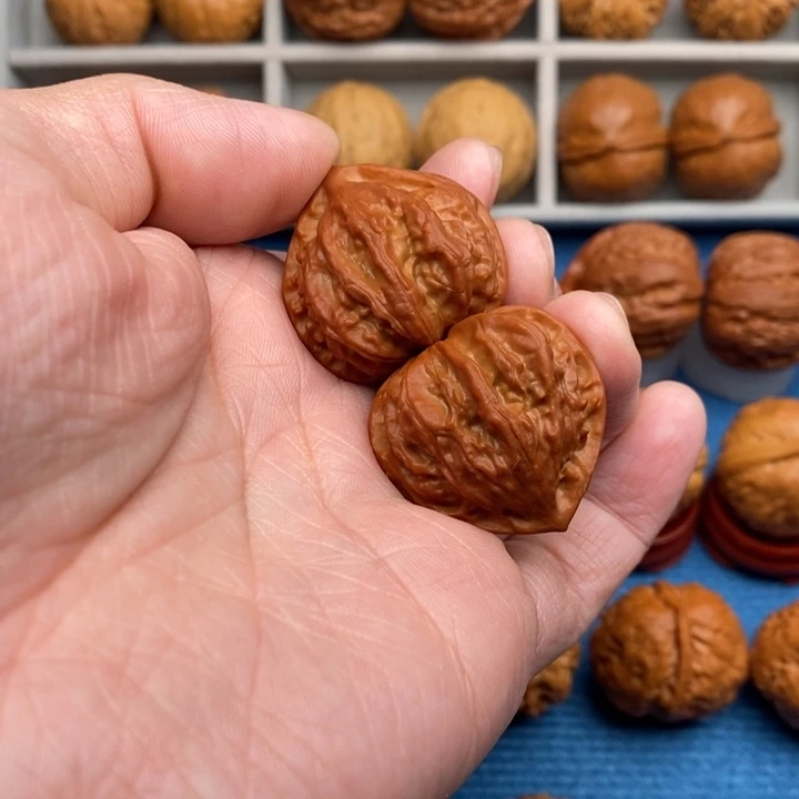 把件文玩核桃红桃A