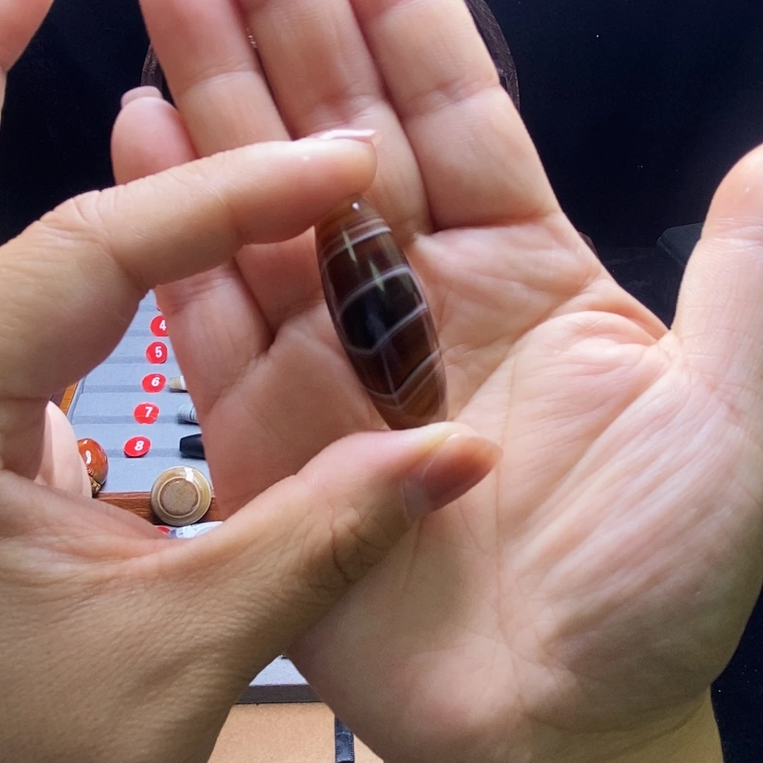 默***A玛瑙/玉髓未镶嵌颈饰