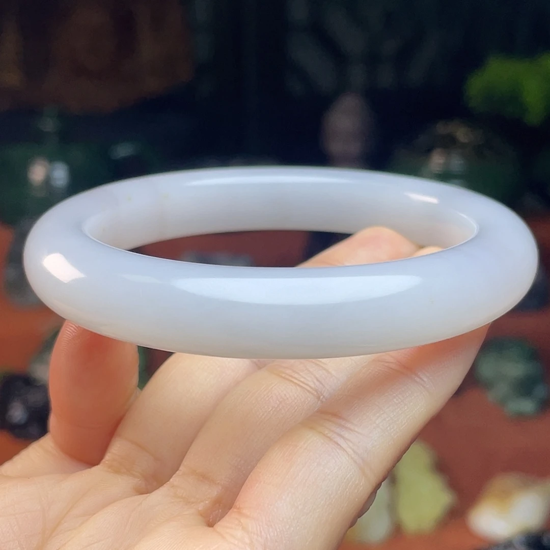 和田玉未镶嵌颈饰青海冰白紫厚装泥鳅背59