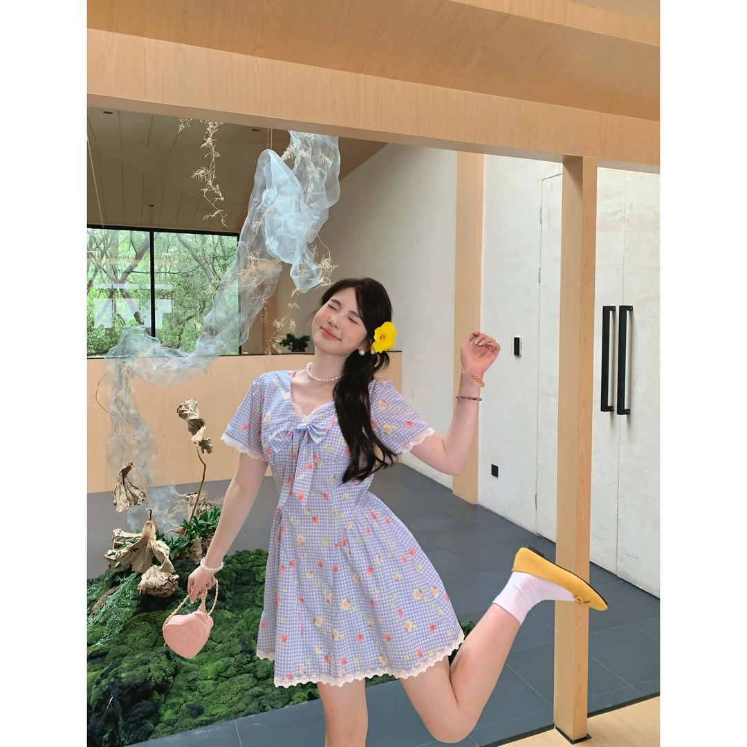 【冰岛海岸】Dottie Ting面包定制甜美清新水果格纹连衣裙蕾丝拼接