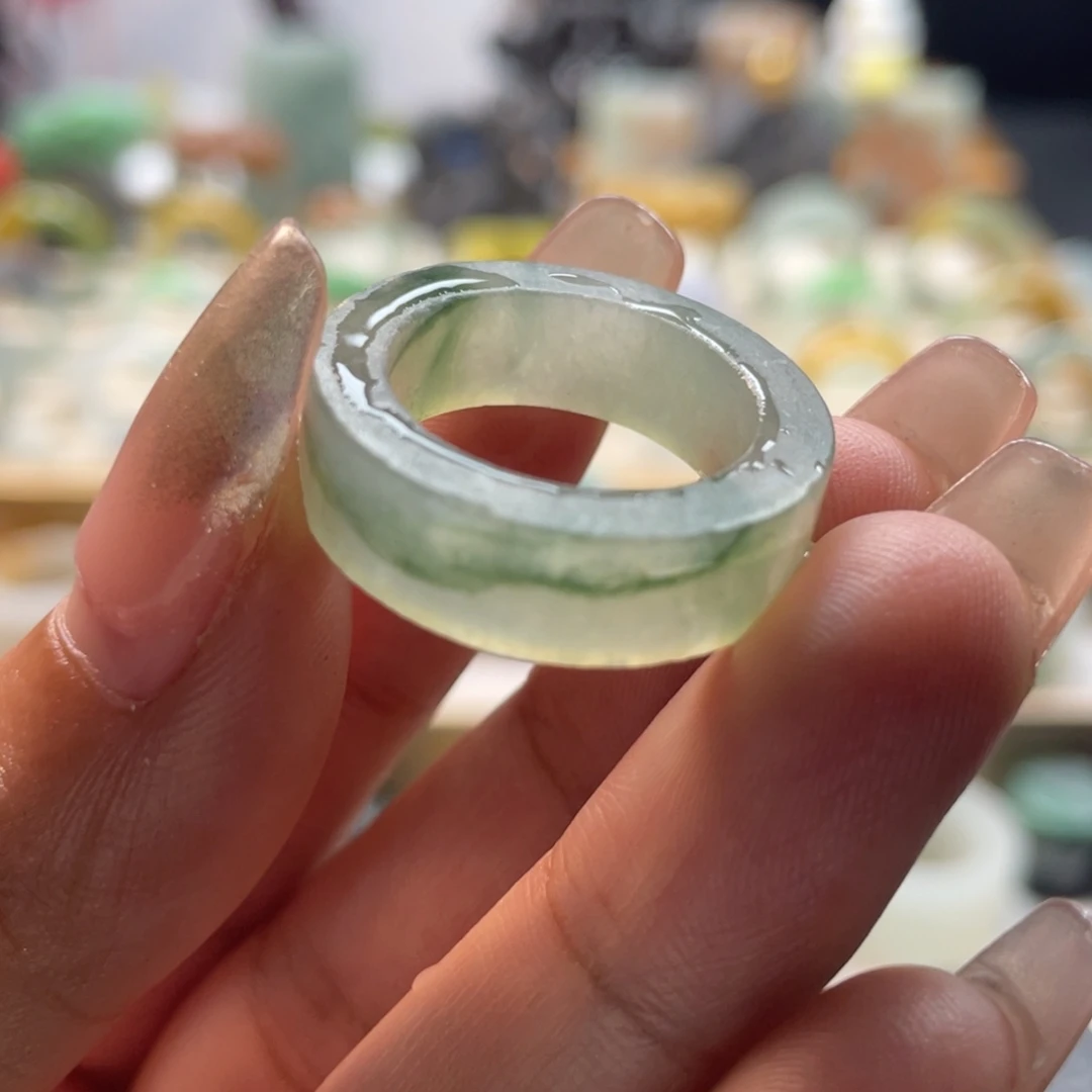 定制翡翠未镶嵌戒指