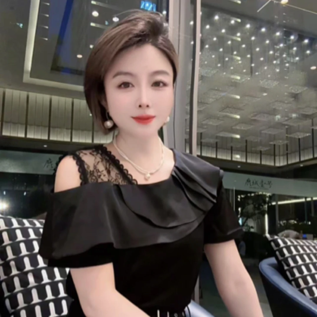 夏季拼接短袖荷叶边肩膀蕾丝T恤女士修身露肩气质短袖