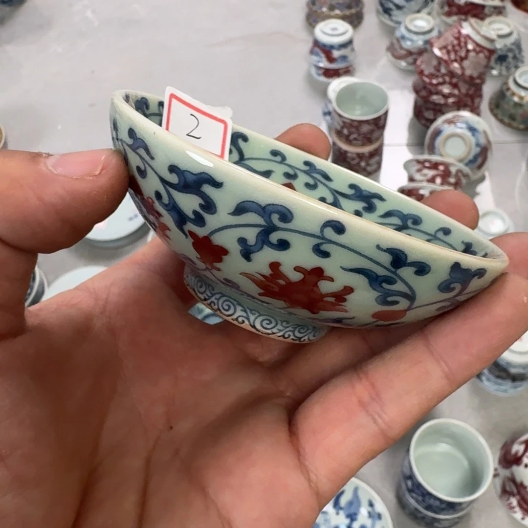 摆件清釉釉里红缠枝莲普洱杯
