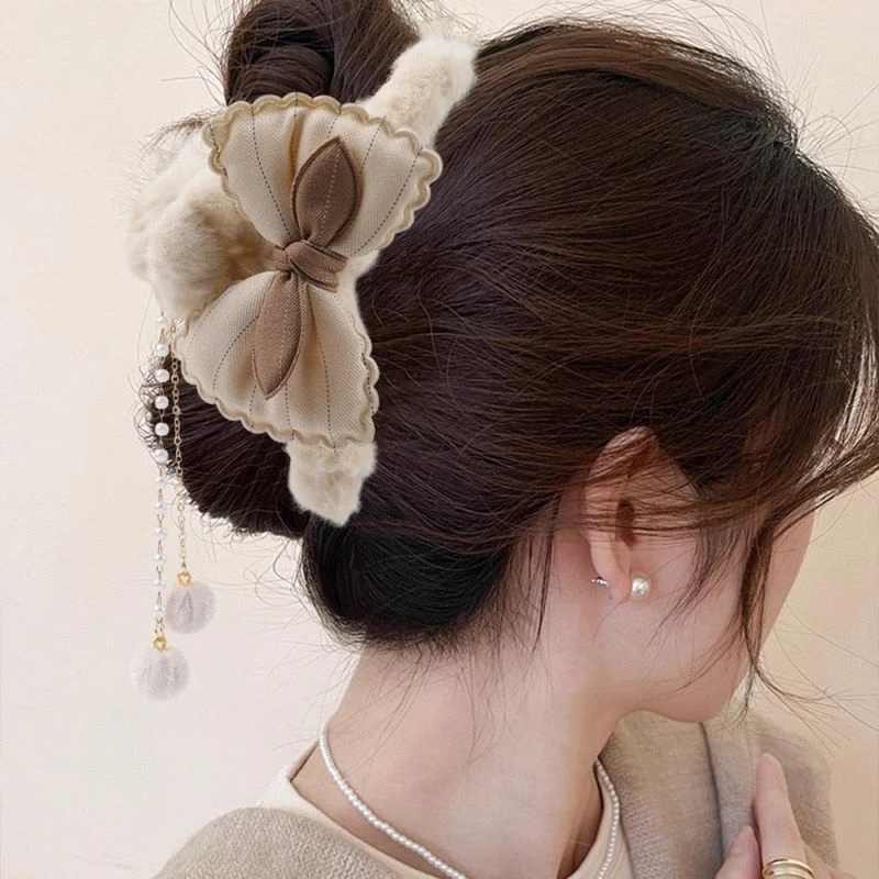 布艺毛绒蝴蝶结流苏抓夹韩国网红新款秋冬羊羔毛发夹大号鲨鱼夹