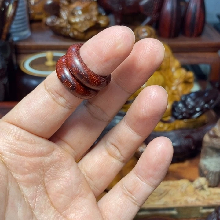 檀香紫檀（小叶紫檀）三****毂跑环