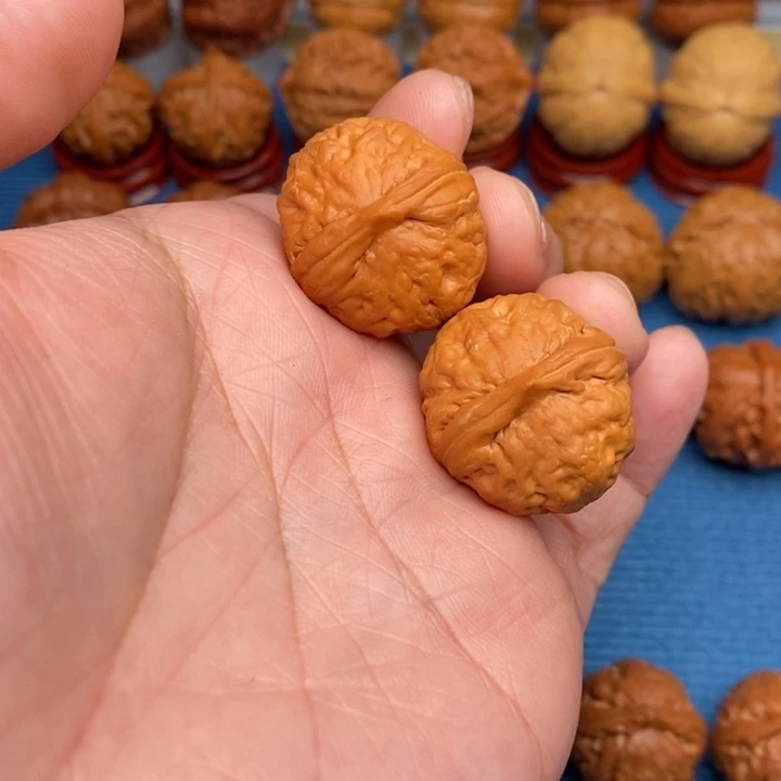 文玩核桃把件磨盘