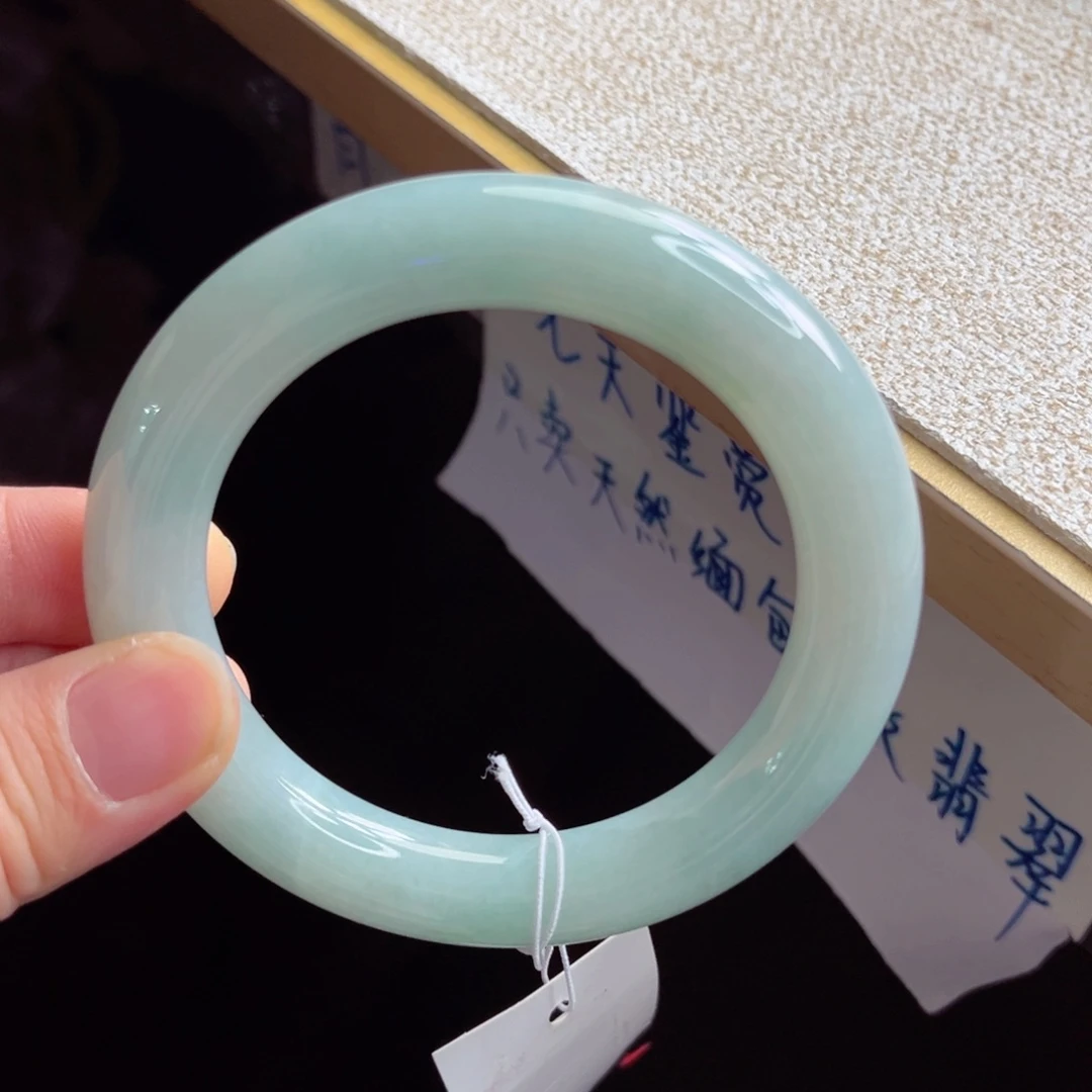 翡翠未镶嵌手镯手镯