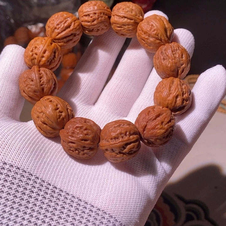 文玩核桃手串……2