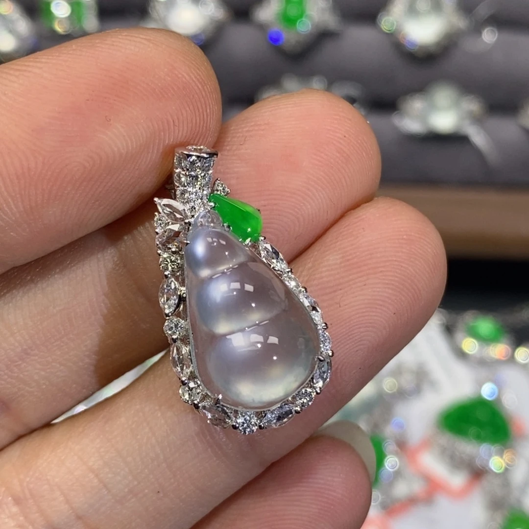 翡翠18K金镶嵌吊坠(不含链)玻璃种葫芦