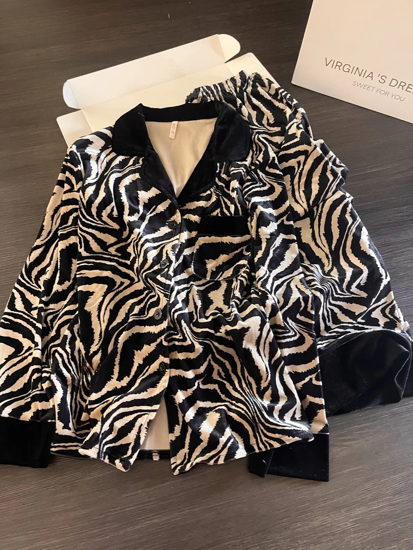 2025斑马网红新款秋冬大码黑金情侣家居服睡衣套装金丝绒宽松长袖