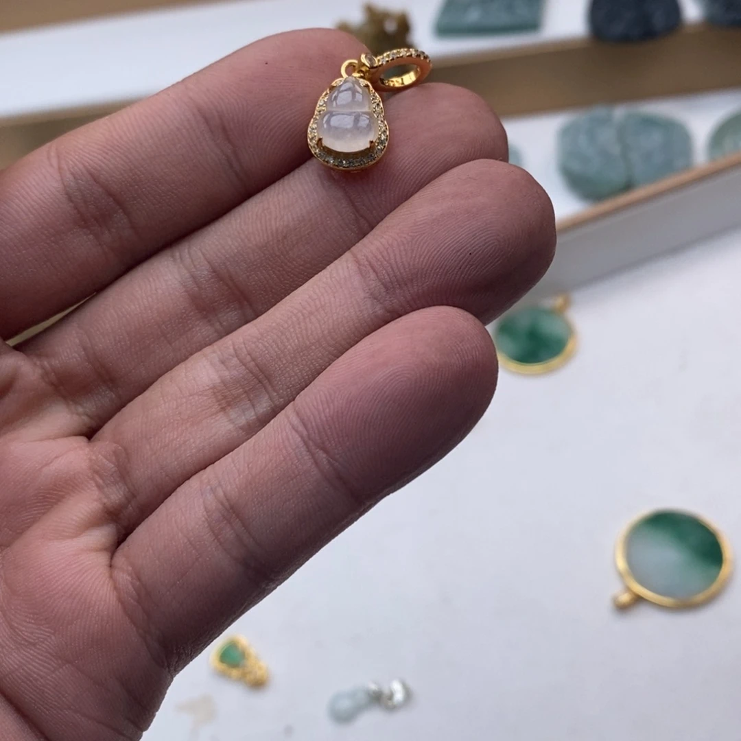 翡翠未镶嵌手链天然a货翡翠15