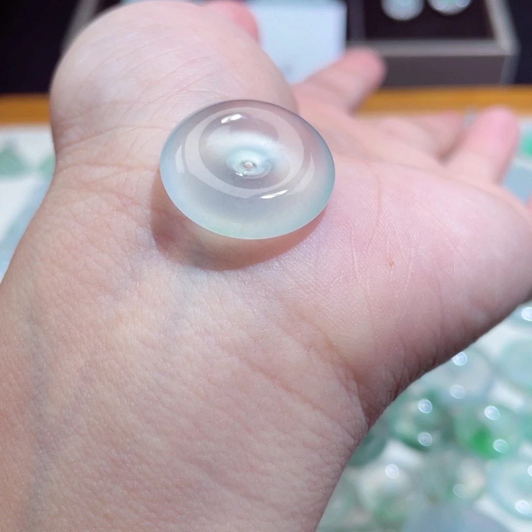 颈饰未镶嵌翡翠平安扣