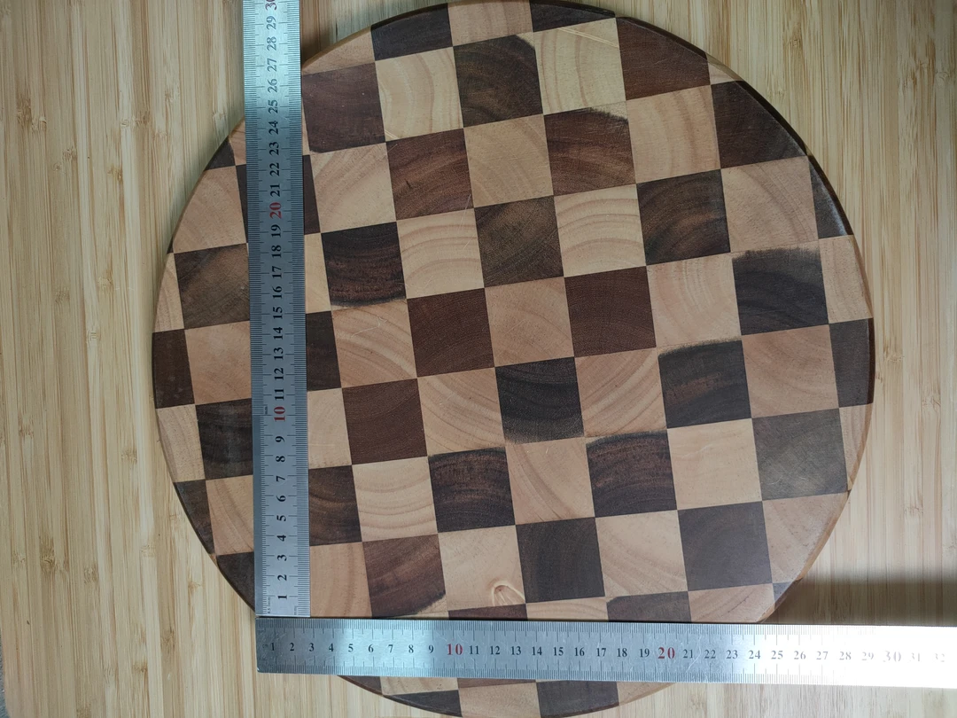 微瑕样板32号 1510g棋盘格实木圆形菜板（已开价）