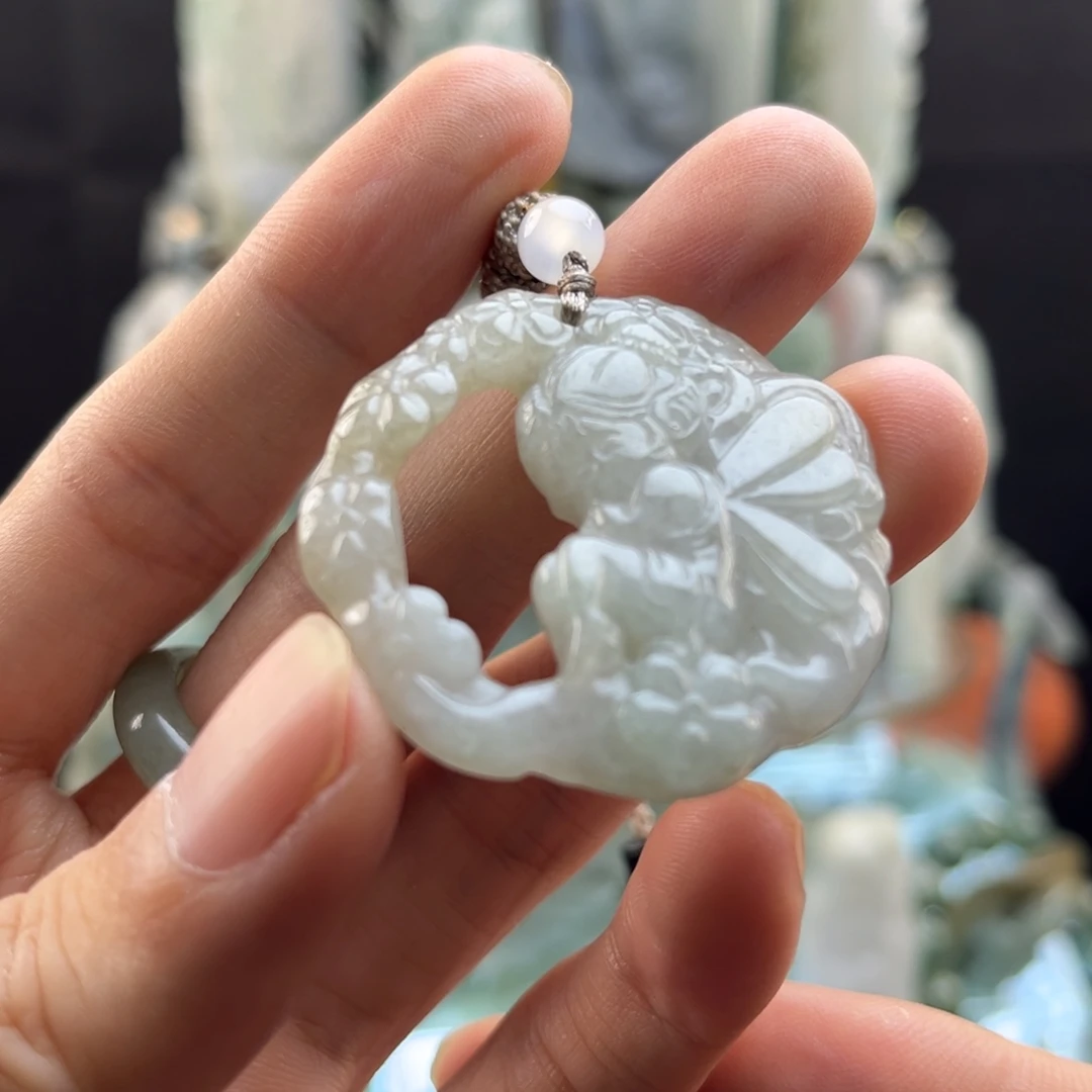 翡翠未镶嵌颈饰花仙子