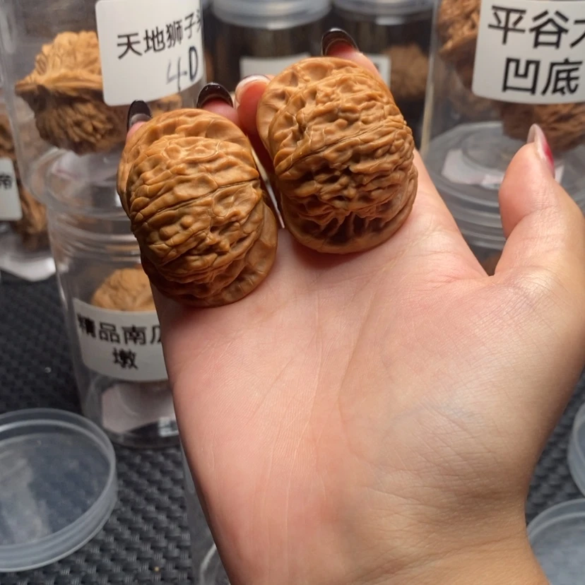 【闪购商品】核桃其他六****。磨盘45。