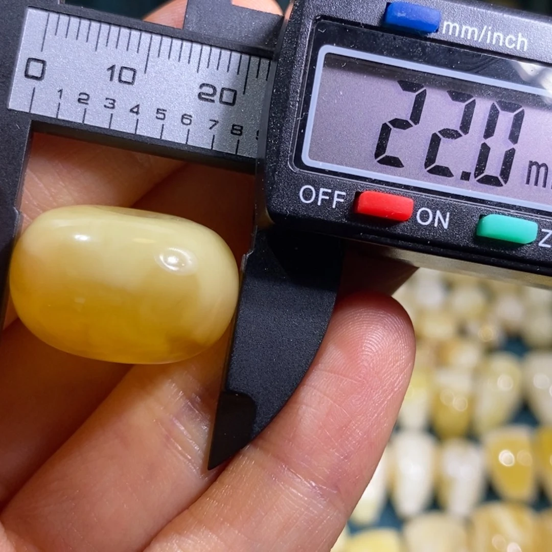 未镶嵌蜜蜡裸石配饰