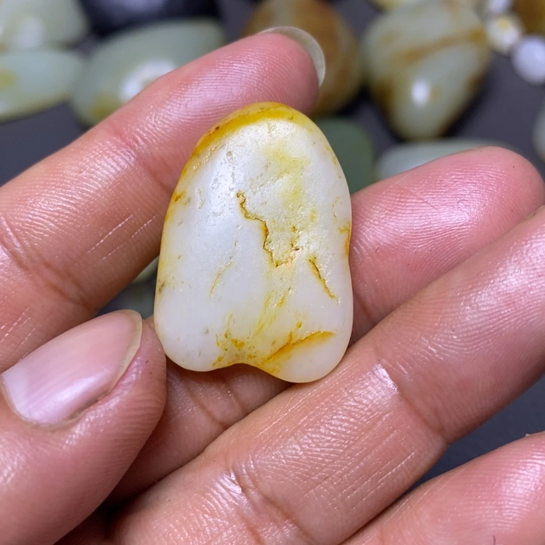 和田玉（糖玉）未镶嵌挂件