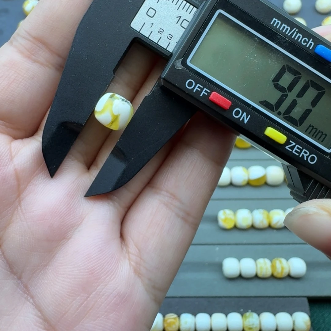 裸石琥珀未镶嵌9老型溶洞