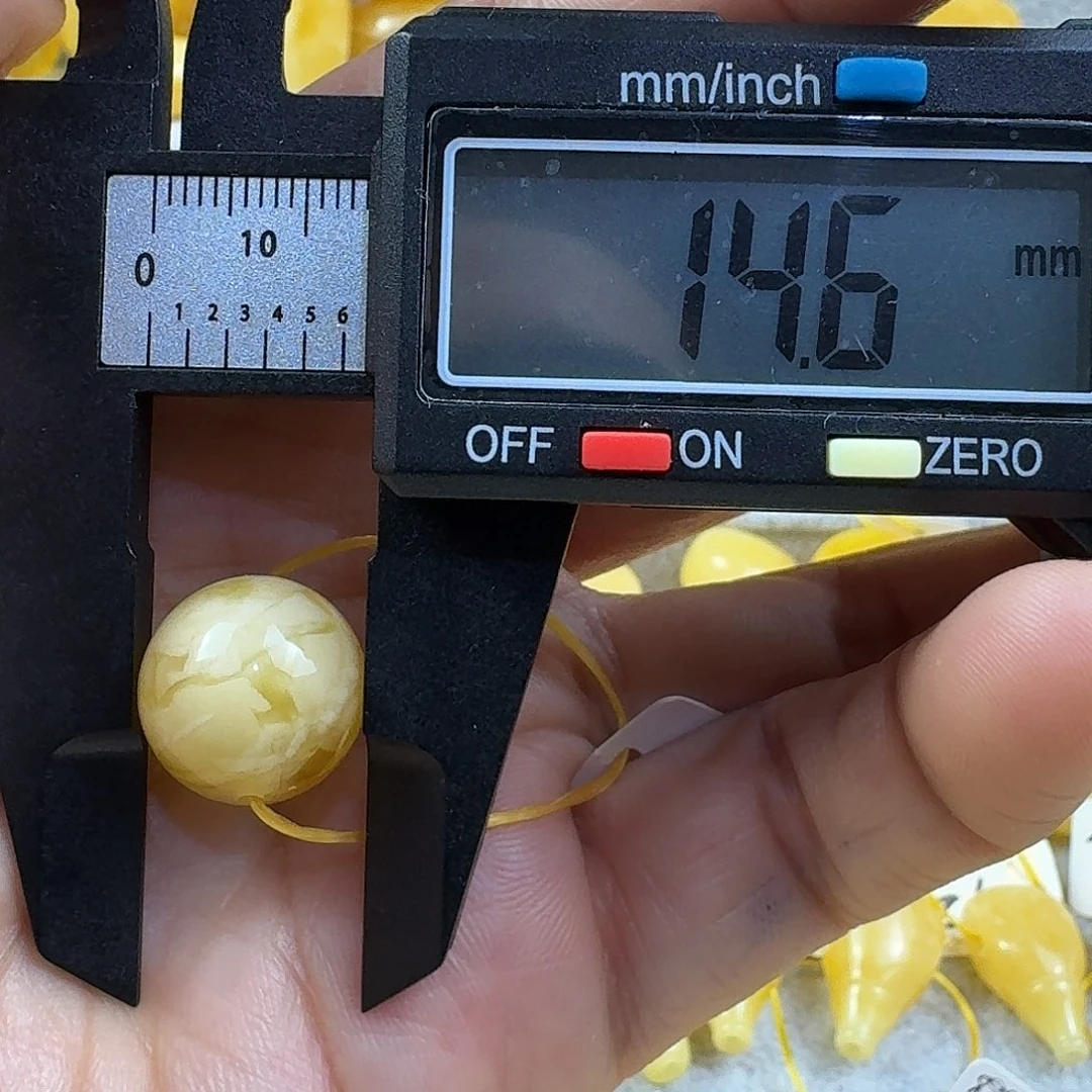 吗***喽裸石蜜蜡未镶嵌22