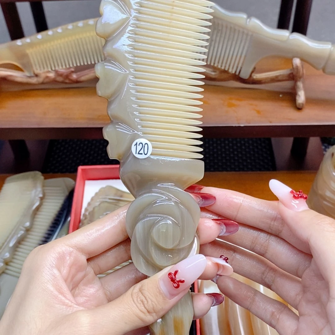 纯手工制作纯牛角梳子