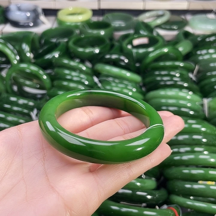 未镶嵌手镯和田玉（碧玉）