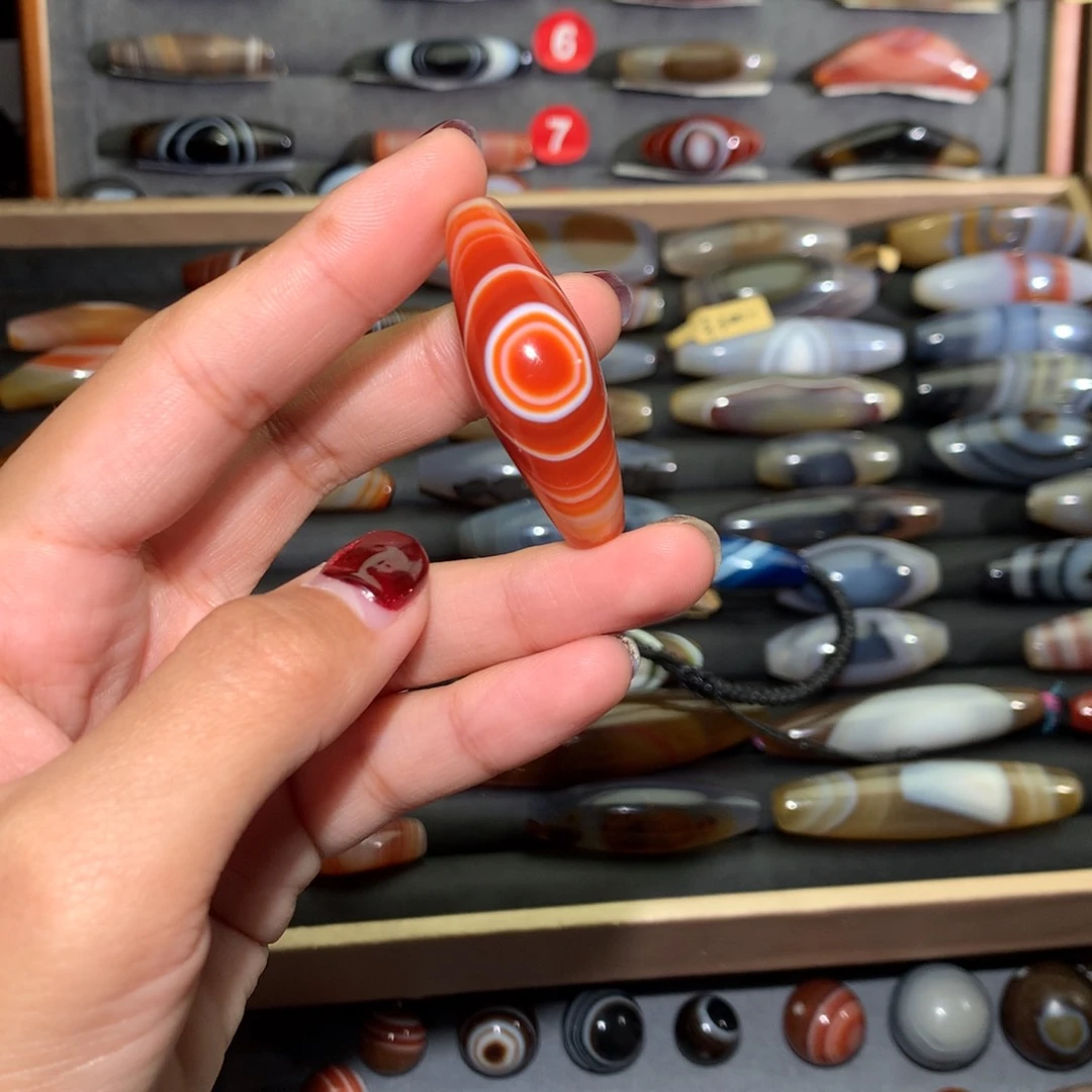 玛瑙/玉髓颈饰未镶嵌火****）