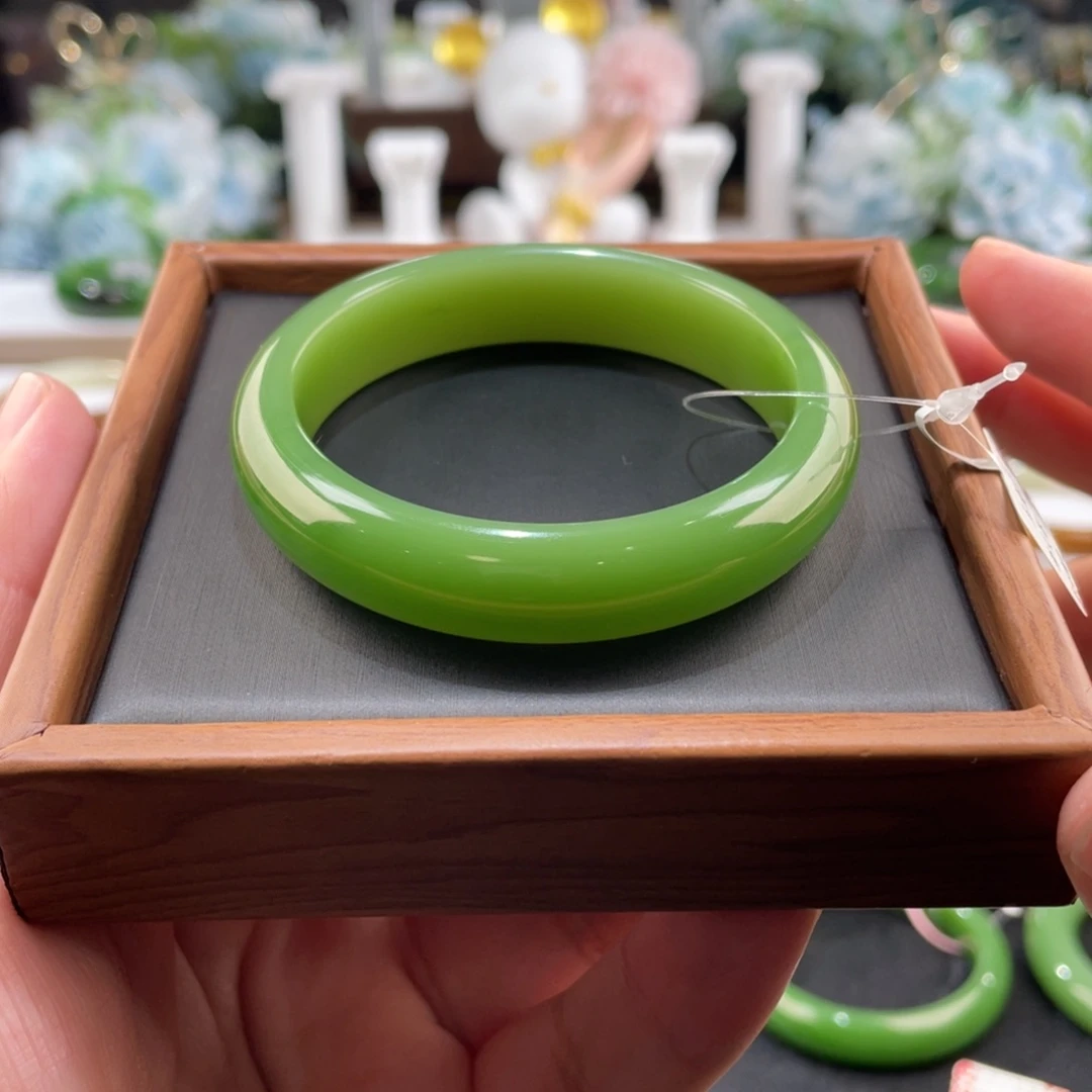 和田玉未镶嵌手镯俄碧粉阳绿5455