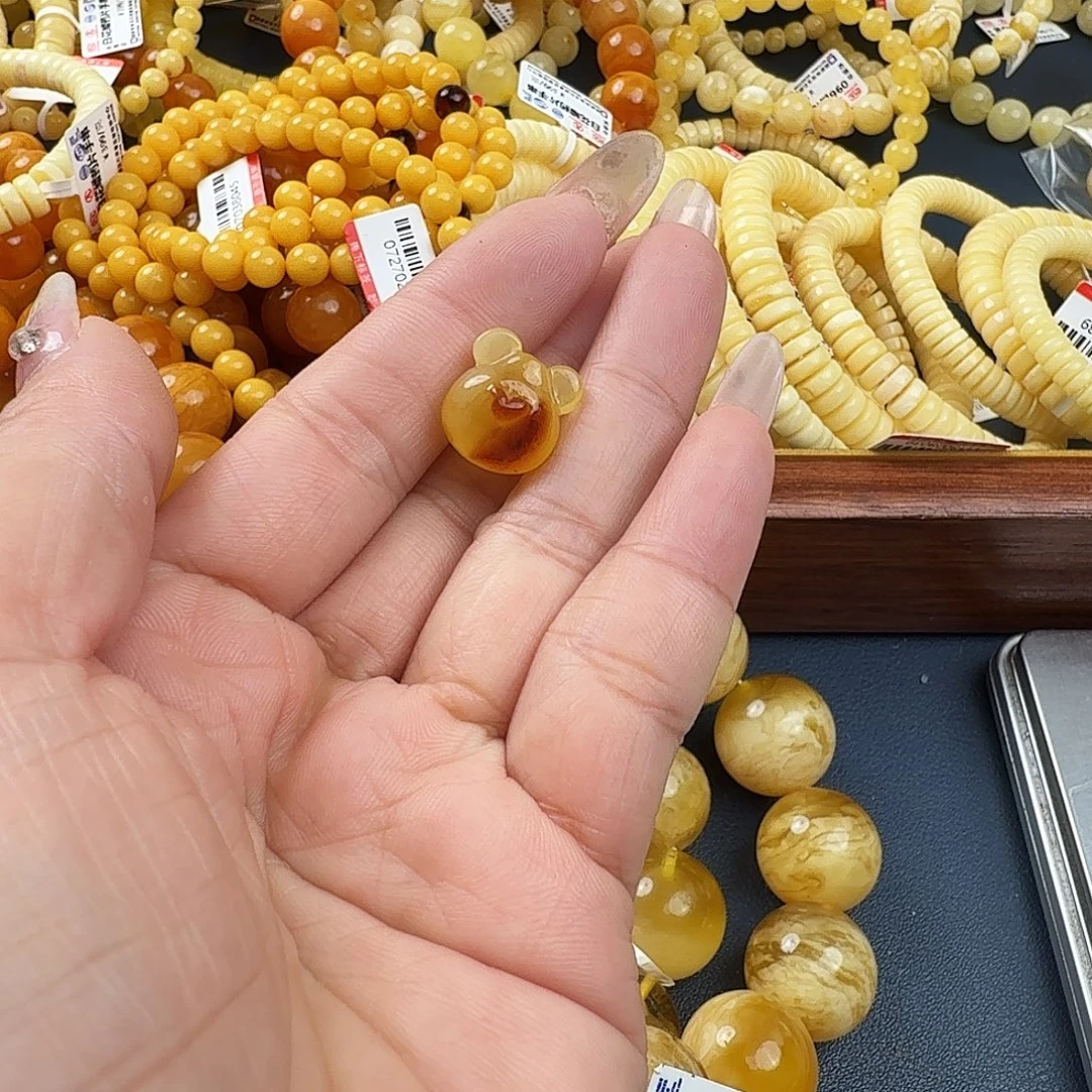 琥珀未镶嵌珠宝奇石
