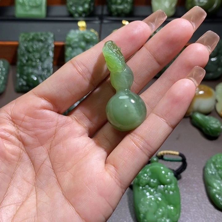 未镶嵌和田玉挂件彼**帝