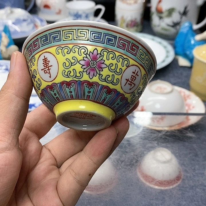 陶瓷九公分碗，如图