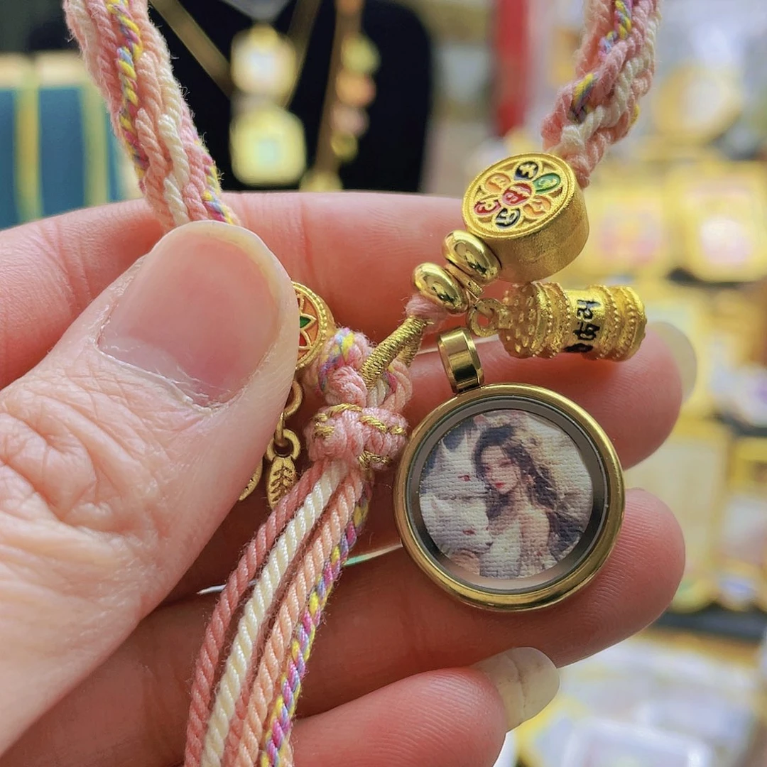 吊坠忘*唐卡等多种形式的艺术形式的