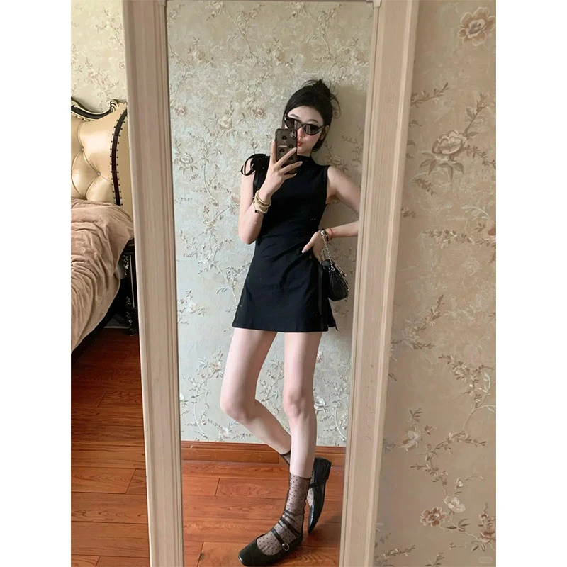 气质收腰黑色连衣裙女夏法式茶歇赫本风背心裙子小众无袖鱼尾短裙