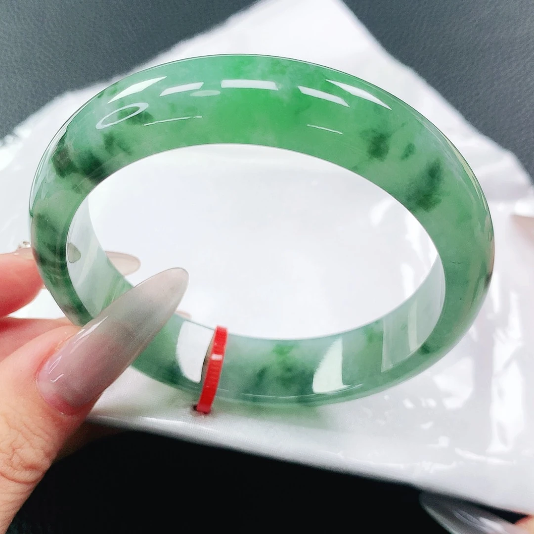 翡翠手镯未镶嵌58圈