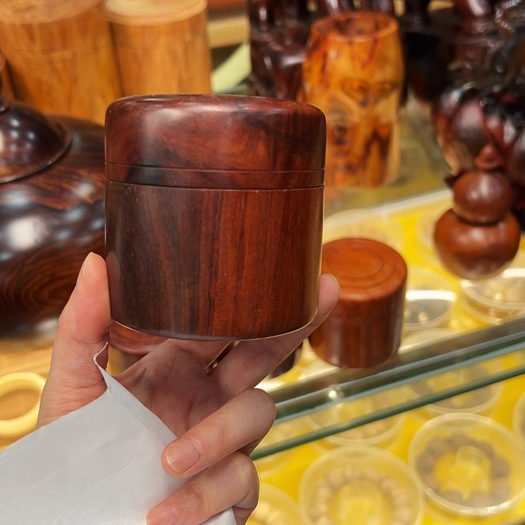 微****香榧木缅甸花梨木小罐子